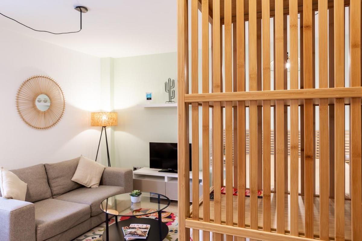 Teatro Suites Malaga City Flat Exterior foto